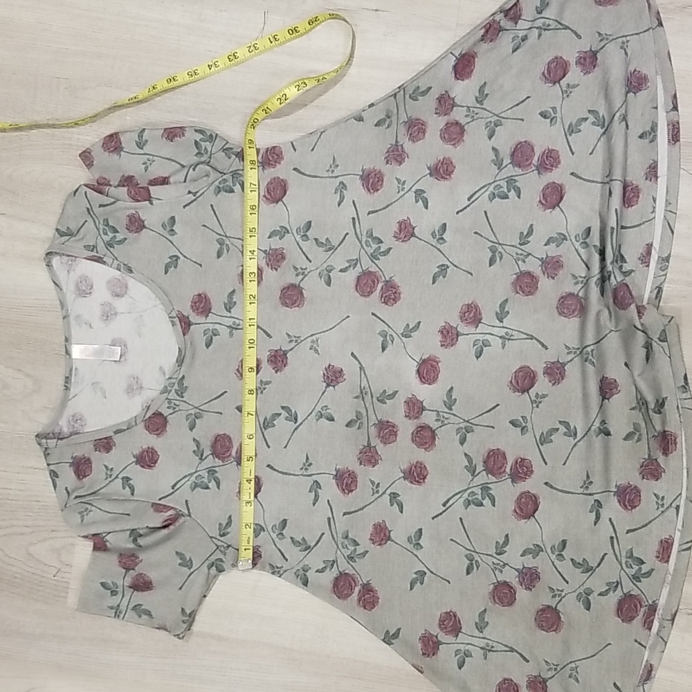 LuLaRoe Perfect Tee